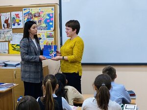 Инна Шишова провела урок патриотического воспитания,  посвящённый Крымской весне