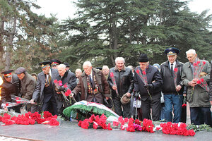 В Симферополе почтили память воинов, погибших в годы Великой Отечественной войны