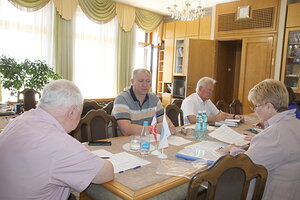 Александр Форманчук провёл совещание с экспертами
