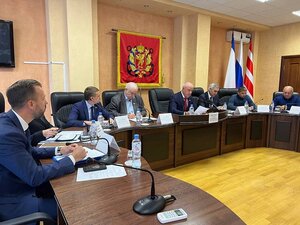 Власти Крыма и Кубани обсудили работу паромной переправы и доставку грузов на полуостров