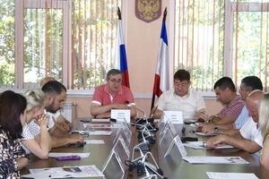 В Госкомнаце Крыма прошло заседание общественного совета