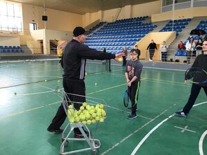 В Симферополе открыли бесплатную группу по обучению игре в большой теннис для детей с ограниченными возможностями здоровья