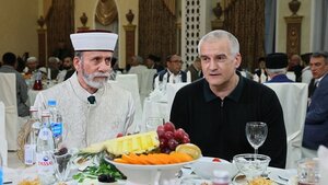Ибраим Ширин принял участие в ифтаре с Главой Крыма