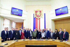 Общественники и представители власти обсудили соблюдение прав человека и межнациональное единство в Крыму