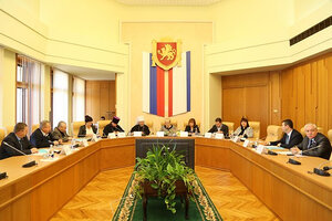В крымском парламенте обсудили вопросы духовно-нравственного и патриотического воспитания