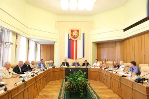Избран Председатель второго состава Общественной палаты Крыма, его заместители и главы комиссий