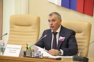 В Крыму отметили День российского парламентаризма