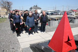Члены ОП РК почтили память жертв фашистской оккупации Крыма